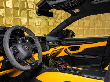 Lamborghini Urus SE - NOVITEC - ESTESO - LIVRARE RAPIDA!