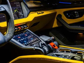 Lamborghini Urus SE - NOVITEC - ESTESO - LIVRARE RAPIDA!