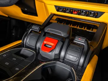 Lamborghini Urus SE - NOVITEC - ESTESO - LIVRARE RAPIDA!