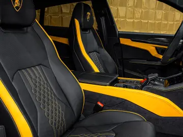 Lamborghini Urus SE - NOVITEC - ESTESO - LIVRARE RAPIDA!
