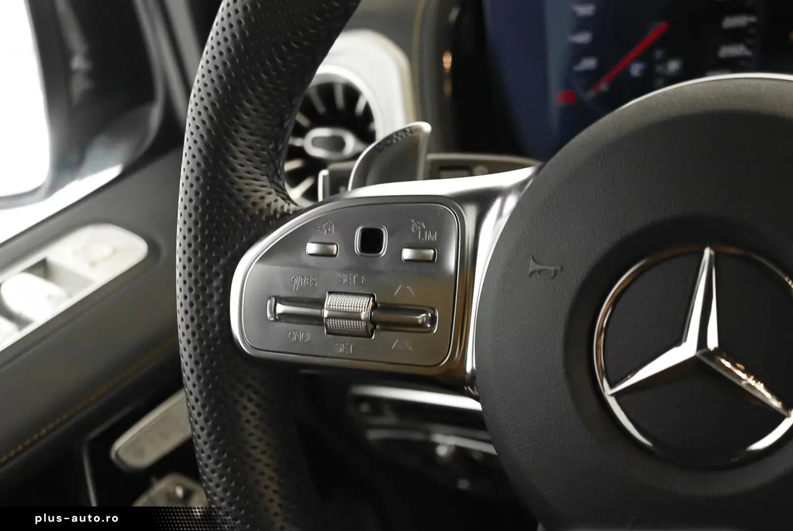 MERCEDES-BENZ G 63 AMG Performance Brown Interior