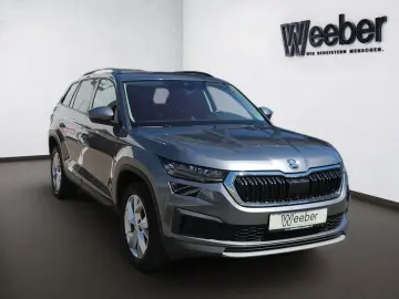 SKODA Kodiaq 4X4 AHK PANO NAVI KAMERA 4XSHZ ACC LED 19