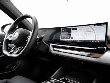 BMW 520d xDrive M Sport Pro Pano