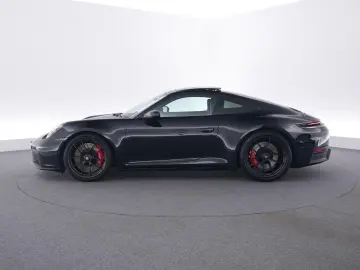 PORSCHE 992 Carrera 4 GTS