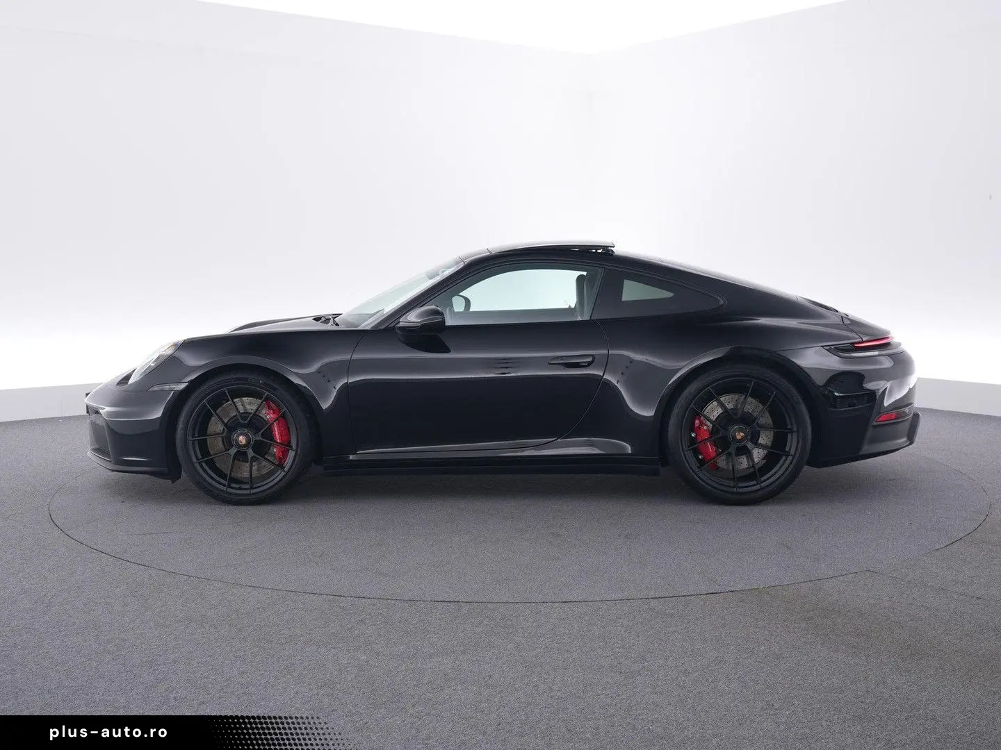 PORSCHE 992 Carrera 4 GTS