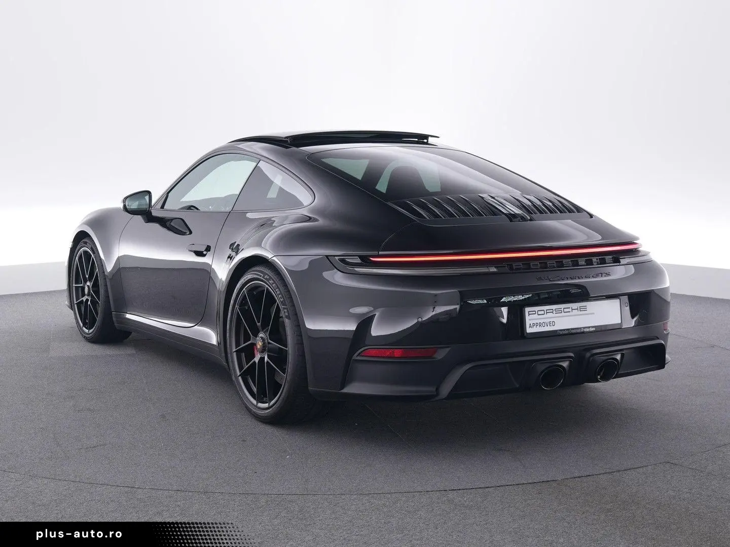 PORSCHE 992 Carrera 4 GTS