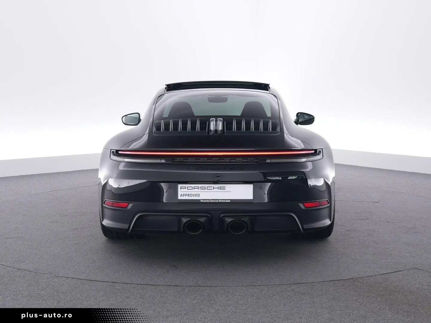 PORSCHE 992 Carrera 4 GTS