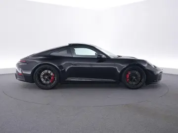 PORSCHE 992 Carrera 4 GTS