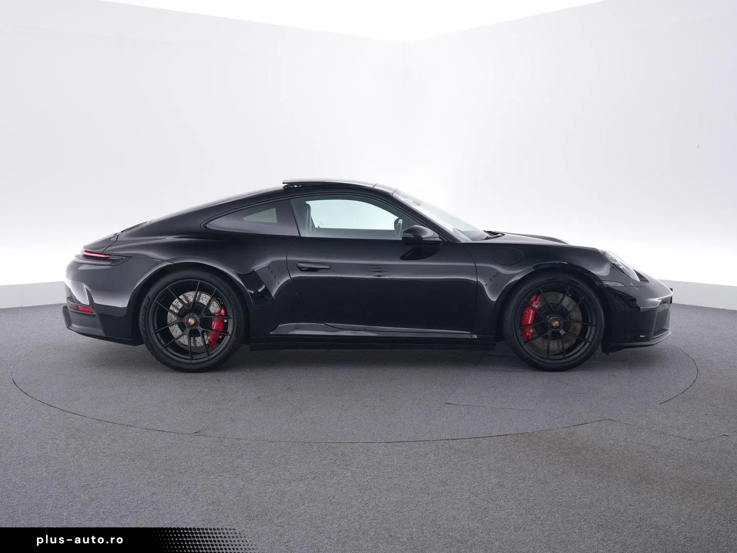 PORSCHE 992 Carrera 4 GTS