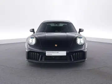 PORSCHE 992 Carrera 4 GTS