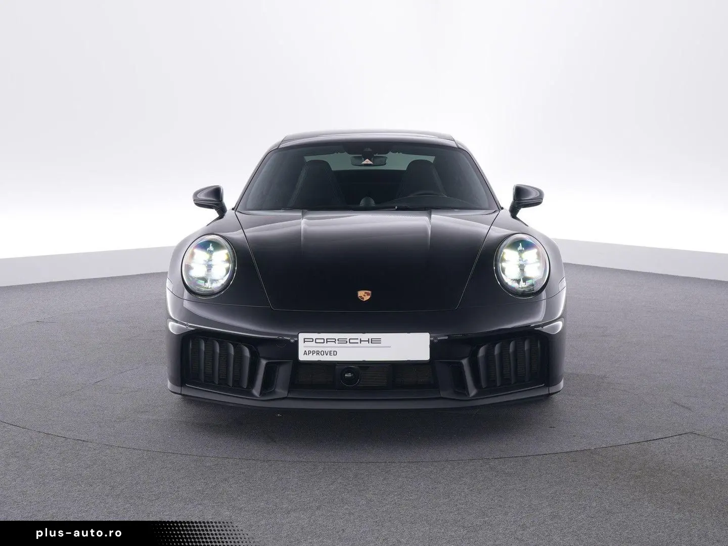 PORSCHE 992 Carrera 4 GTS