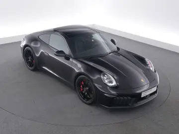 PORSCHE 992 Carrera 4 GTS