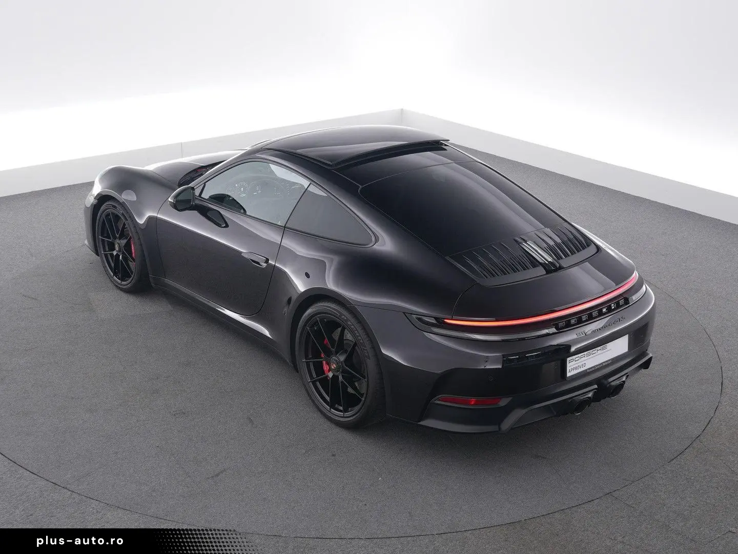 PORSCHE 992 Carrera 4 GTS