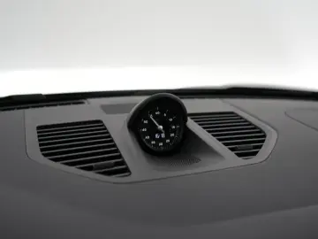 PORSCHE 992 Carrera 4 GTS