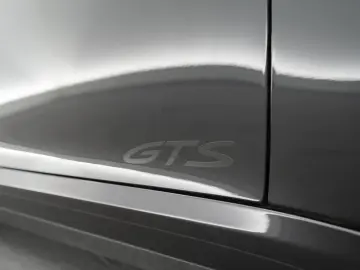 PORSCHE 992 Carrera 4 GTS