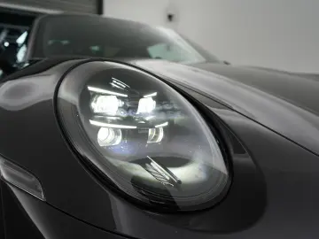 PORSCHE 992 Carrera 4 GTS