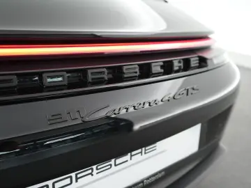 PORSCHE 992 Carrera 4 GTS