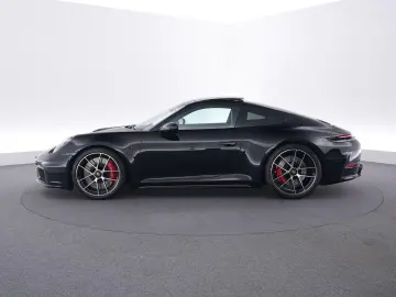 PORSCHE 992 Carrera 4 GTS