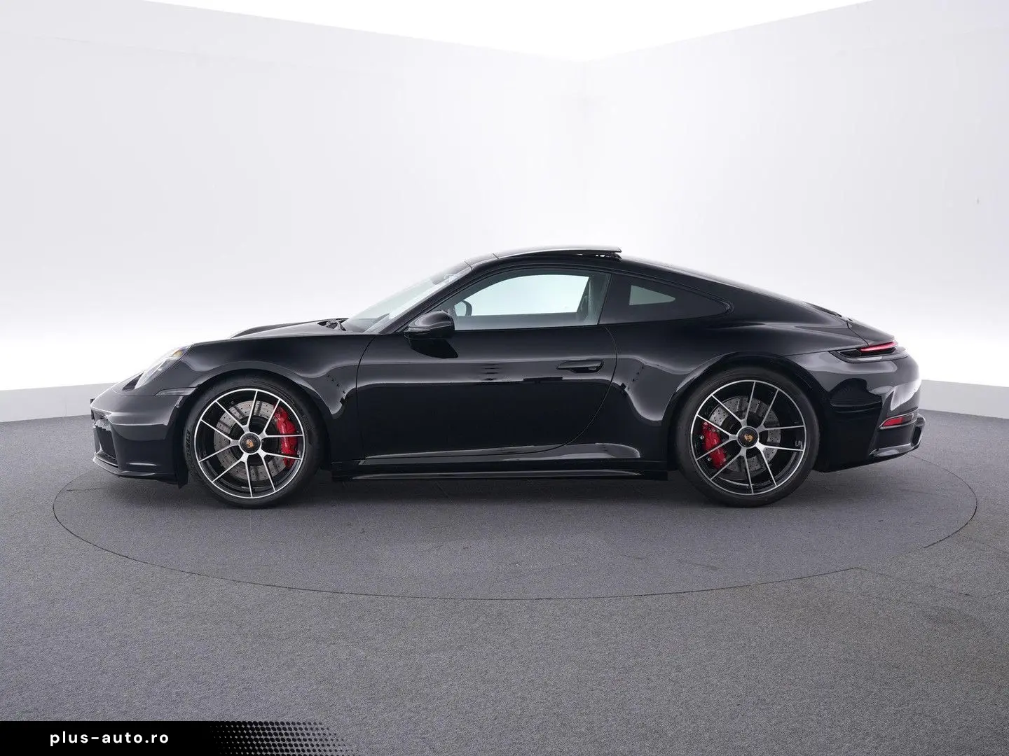 PORSCHE 992 Carrera 4 GTS