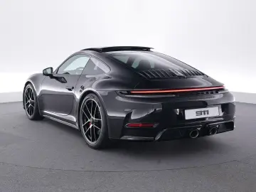 PORSCHE 992 Carrera 4 GTS