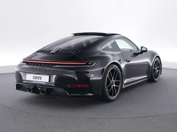 PORSCHE 992 Carrera 4 GTS