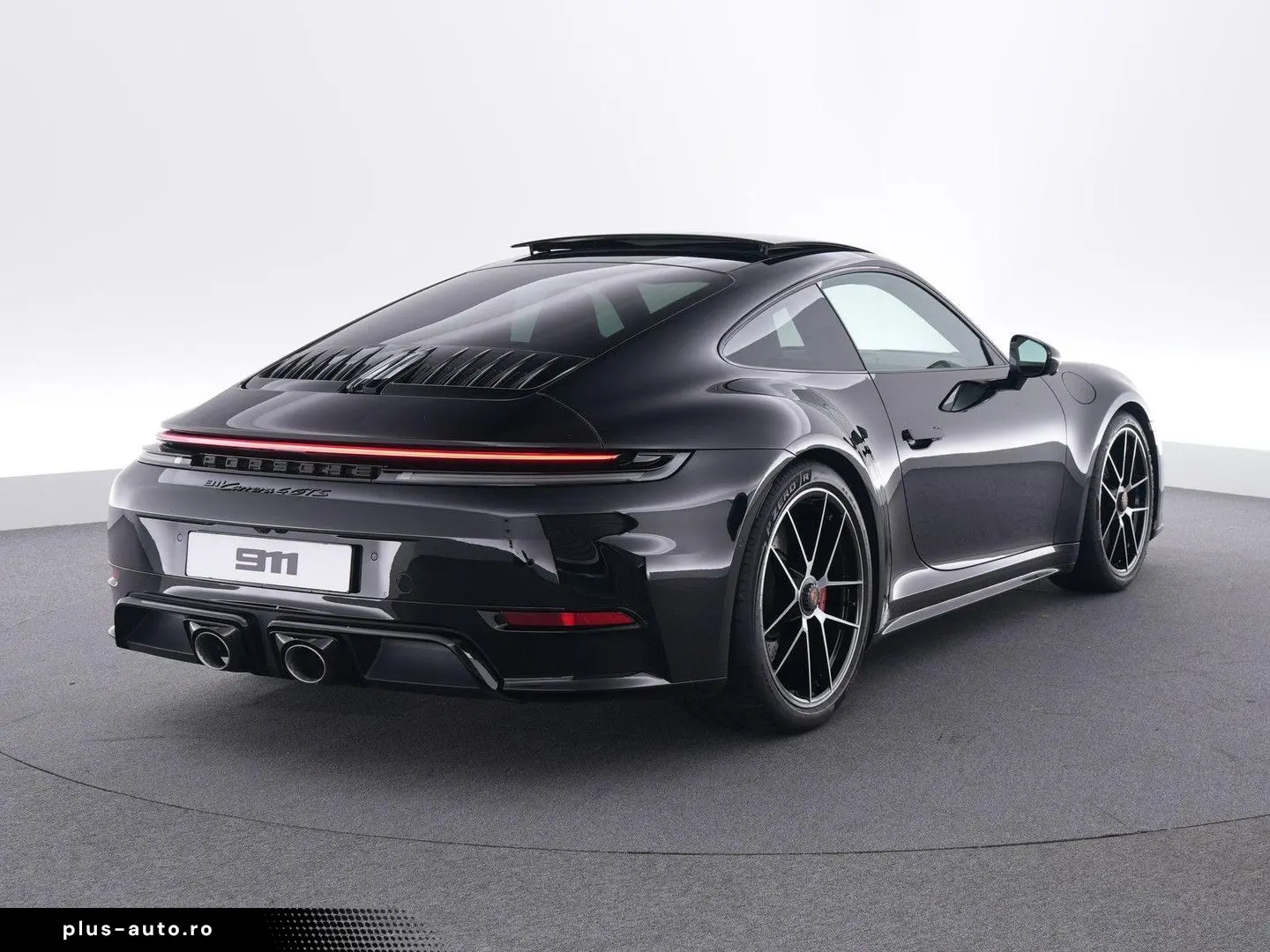 PORSCHE 992 Carrera 4 GTS