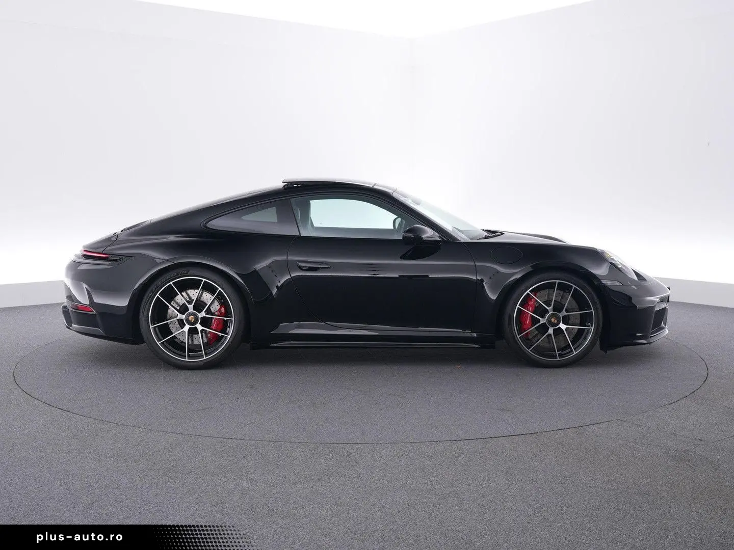 PORSCHE 992 Carrera 4 GTS