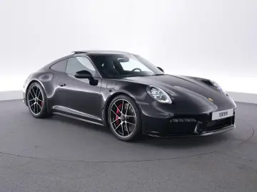 PORSCHE 992 Carrera 4 GTS
