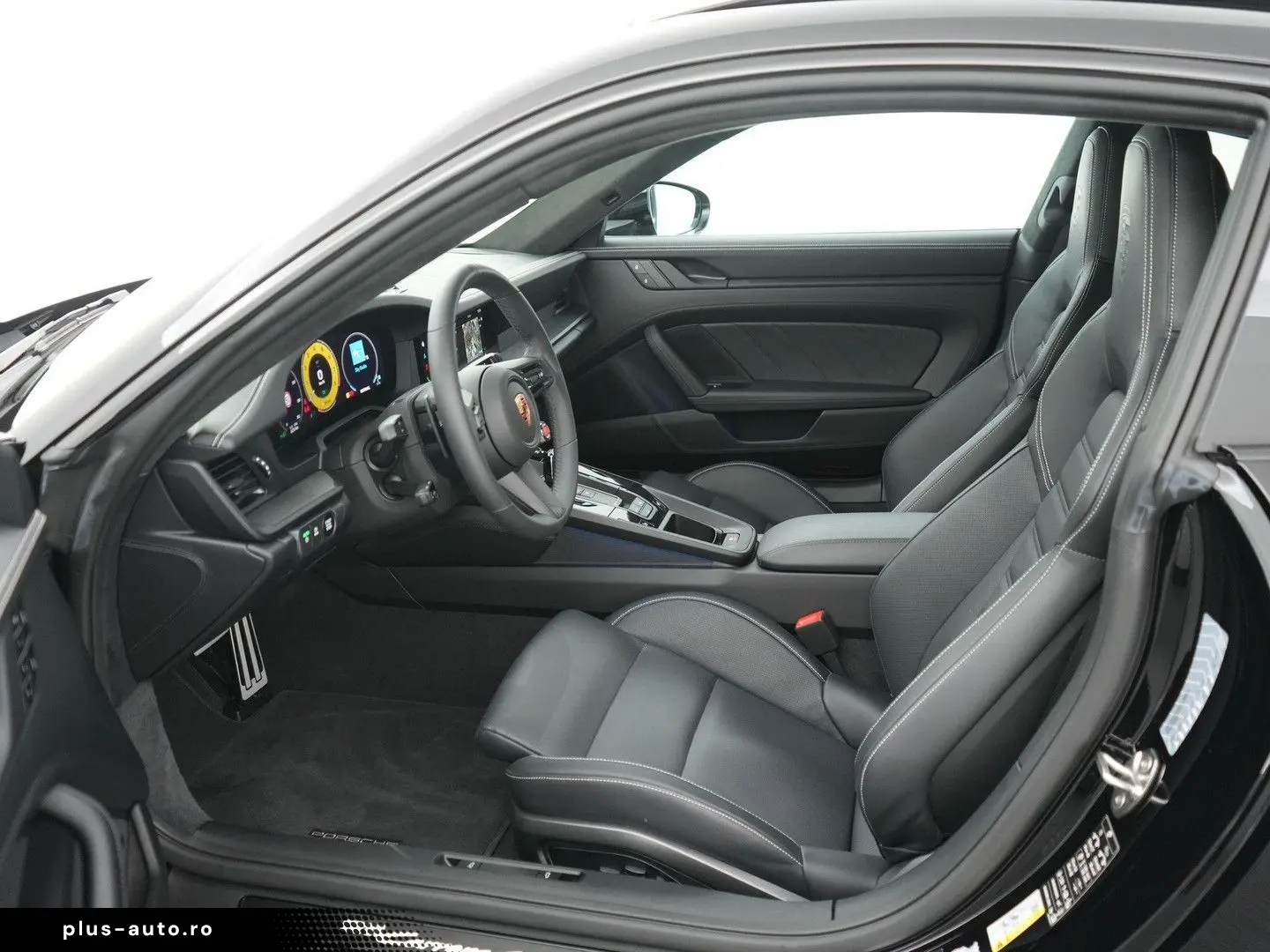 PORSCHE 992 Carrera 4 GTS