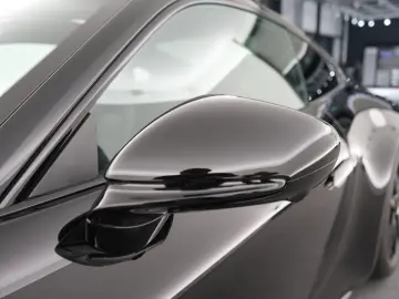 PORSCHE 992 Carrera 4 GTS