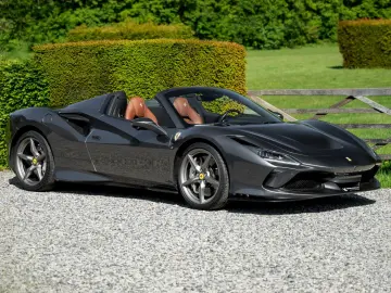 FERRARI F8 Spider - 1 Owner - Like new