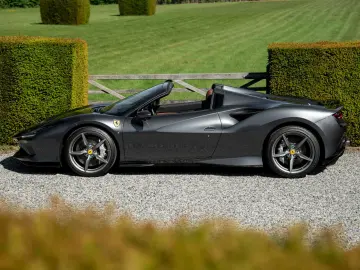 FERRARI F8 Spider - 1 Owner - Like new