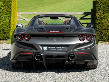 FERRARI F8 Spider - 1 Owner - Like new