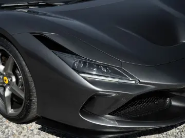 FERRARI F8 Spider - 1 Owner - Like new