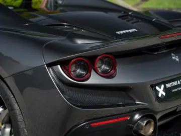 FERRARI F8 Spider - 1 Owner - Like new