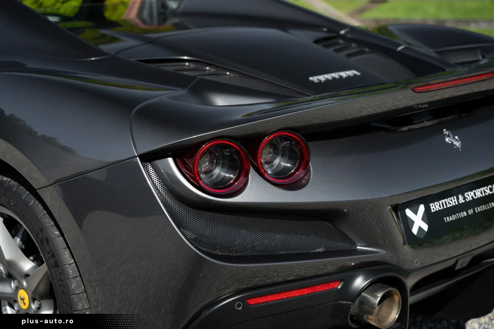 FERRARI F8 Spider - 1 Owner - Like new