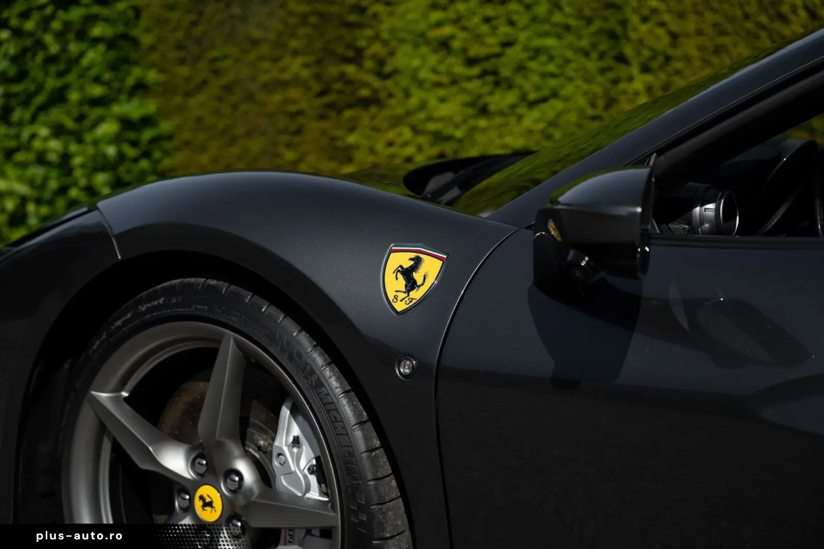 FERRARI F8 Spider - 1 Owner - Like new