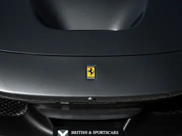 FERRARI F8 Spider - 1 Owner - Like new