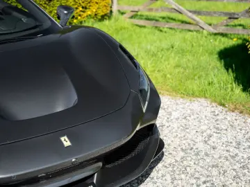 FERRARI F8 Spider - 1 Owner - Like new