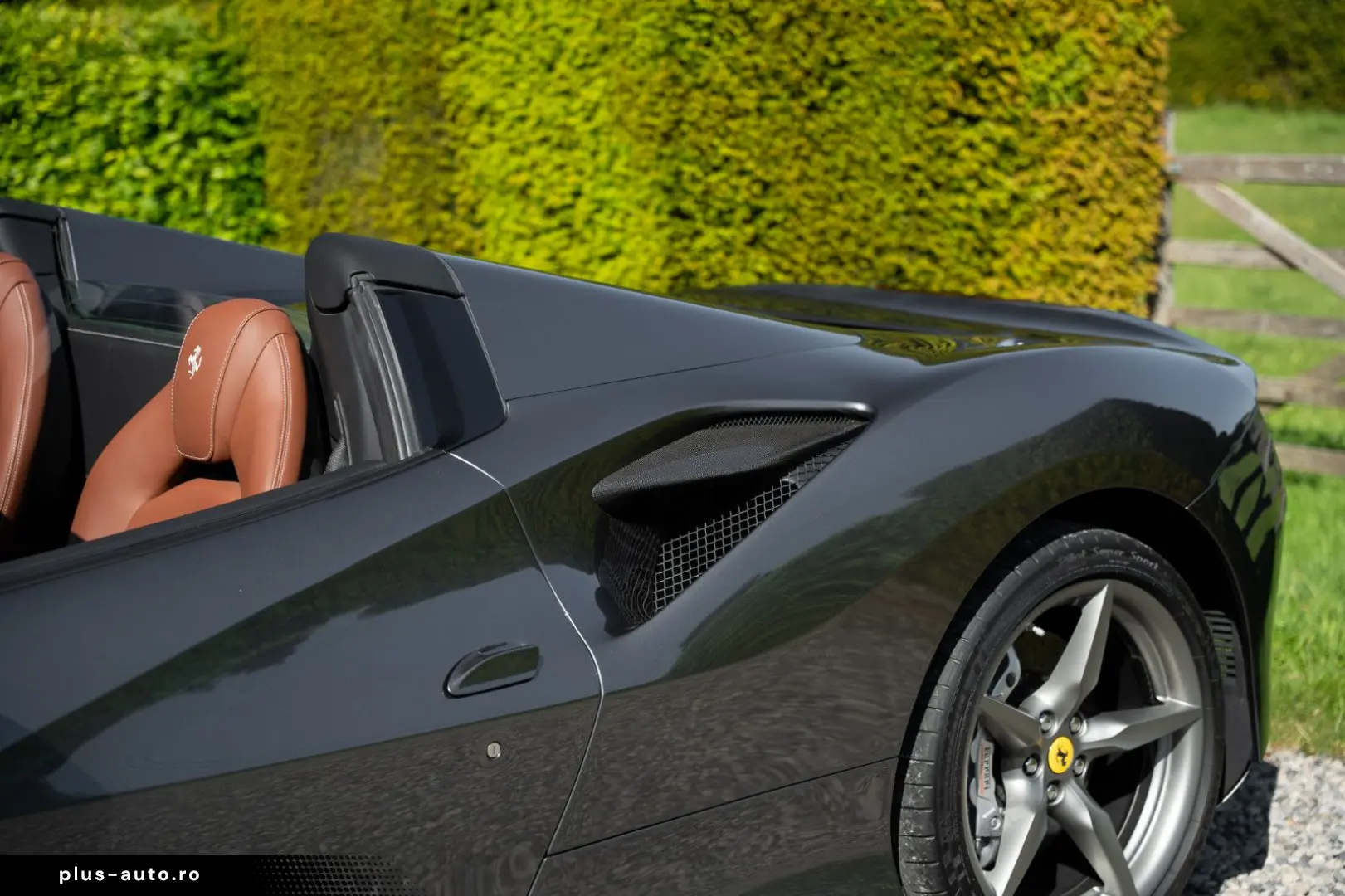 FERRARI F8 Spider - 1 Owner - Like new