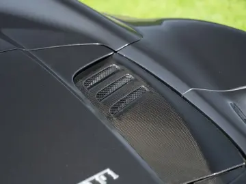 FERRARI F8 Spider - 1 Owner - Like new