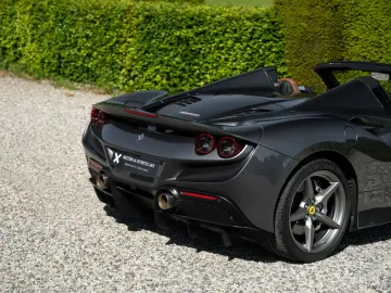 FERRARI F8 Spider - 1 Owner - Like new