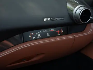 FERRARI F8 Spider - 1 Owner - Like new