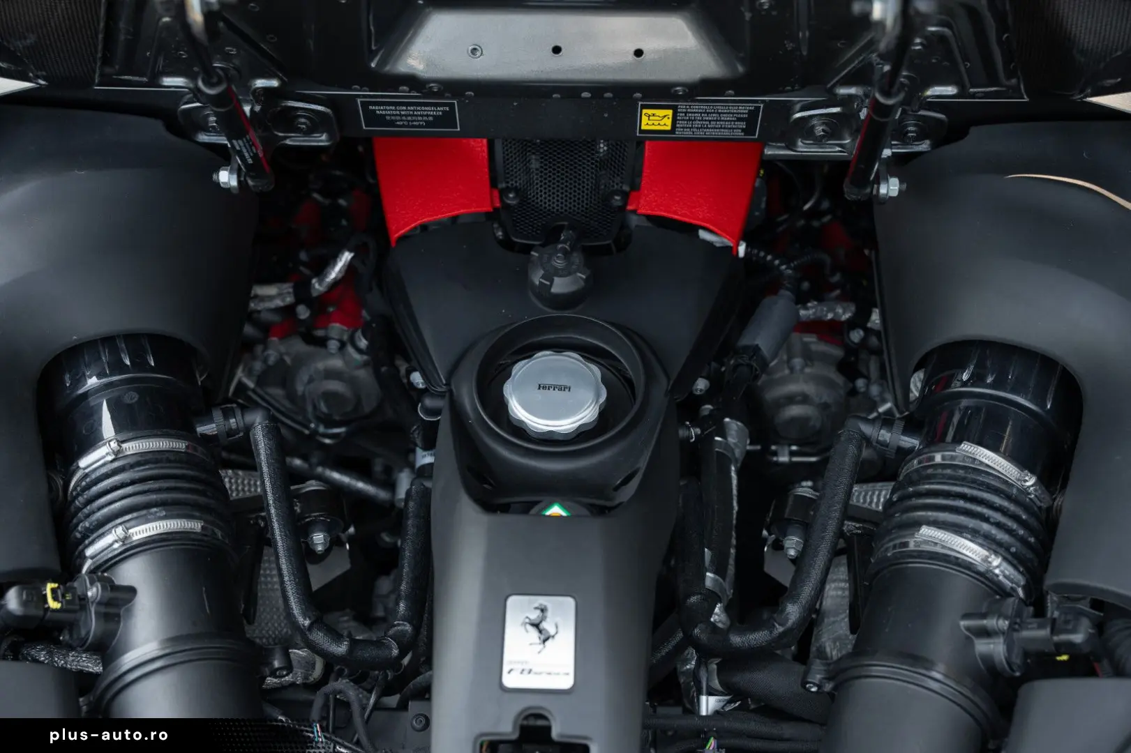 FERRARI F8 Spider - 1 Owner - Like new