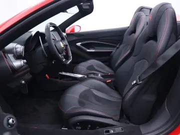 FERRARI F8 Spider      Ferrari Frankfurt