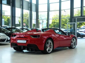 FERRARI 488 Spider TAILOR-MADE DAYTONA-SEATS