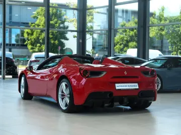 FERRARI 488 Spider TAILOR-MADE DAYTONA-SEATS