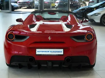 FERRARI 488 Spider TAILOR-MADE DAYTONA-SEATS