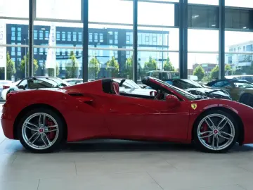 FERRARI 488 Spider TAILOR-MADE DAYTONA-SEATS