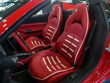 FERRARI 488 Spider TAILOR-MADE DAYTONA-SEATS
